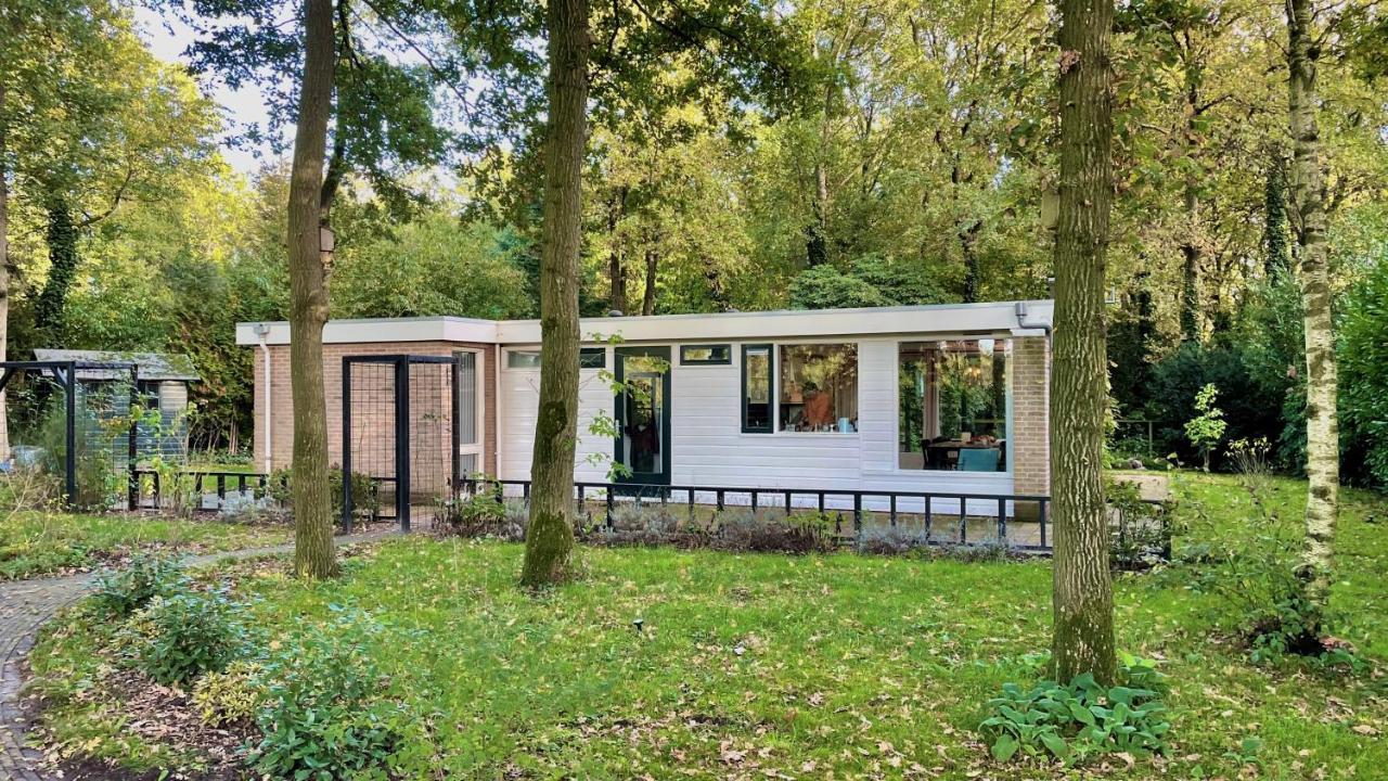 Casa de Férias Veel Eigen En Omheinde Grond In Luxe Huisje!