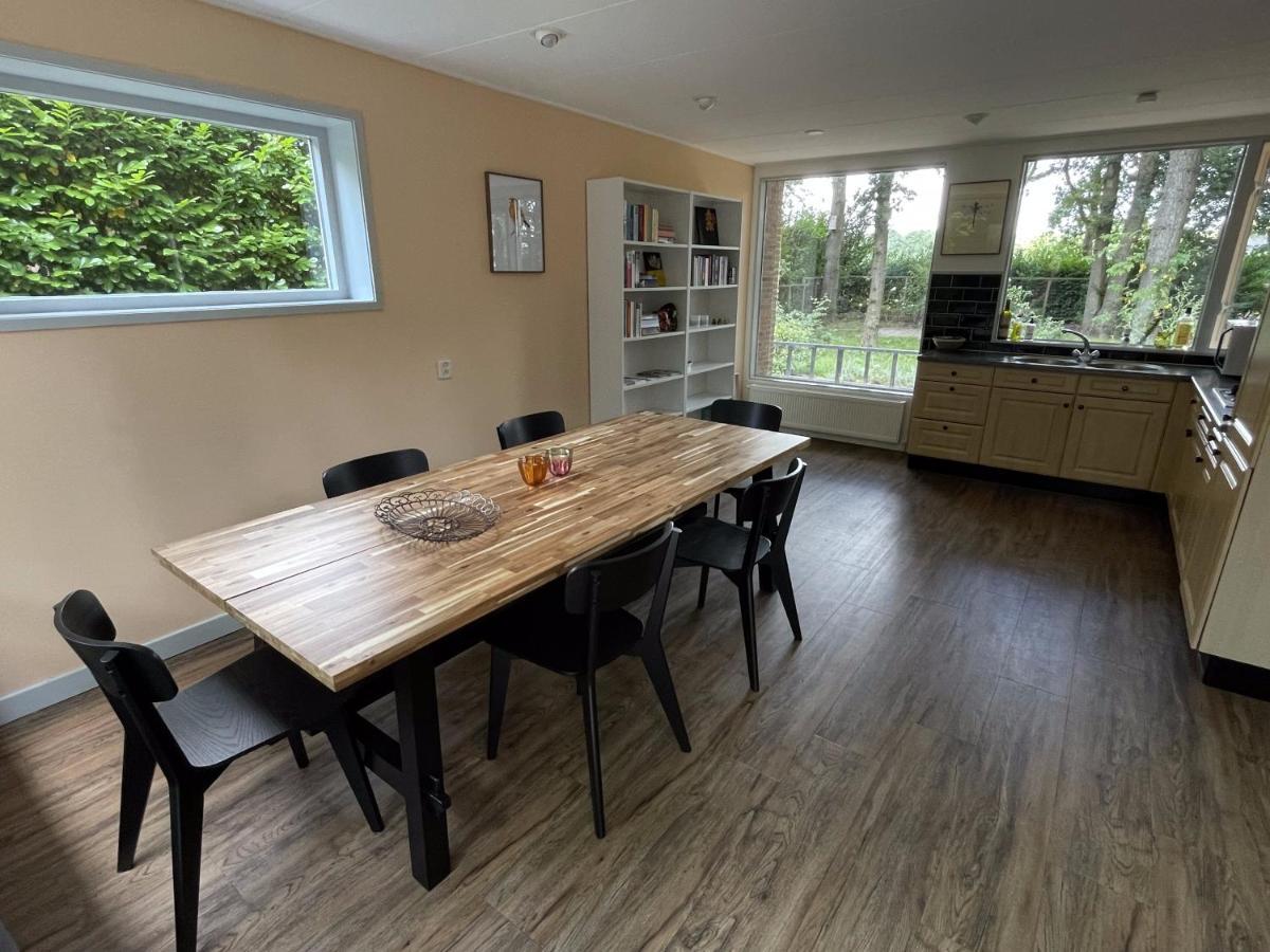Veel Eigen En Omheinde Grond In Luxe Huisje! Casa de Férias